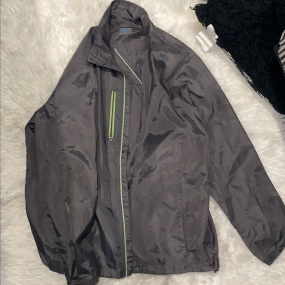 Wind breaker